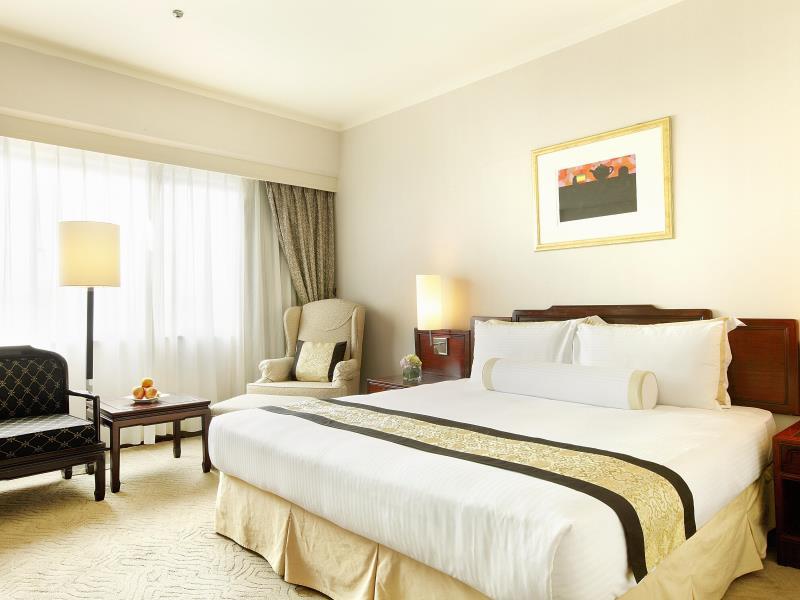 Executive King Bed - Free WiFi access - Breakfast included