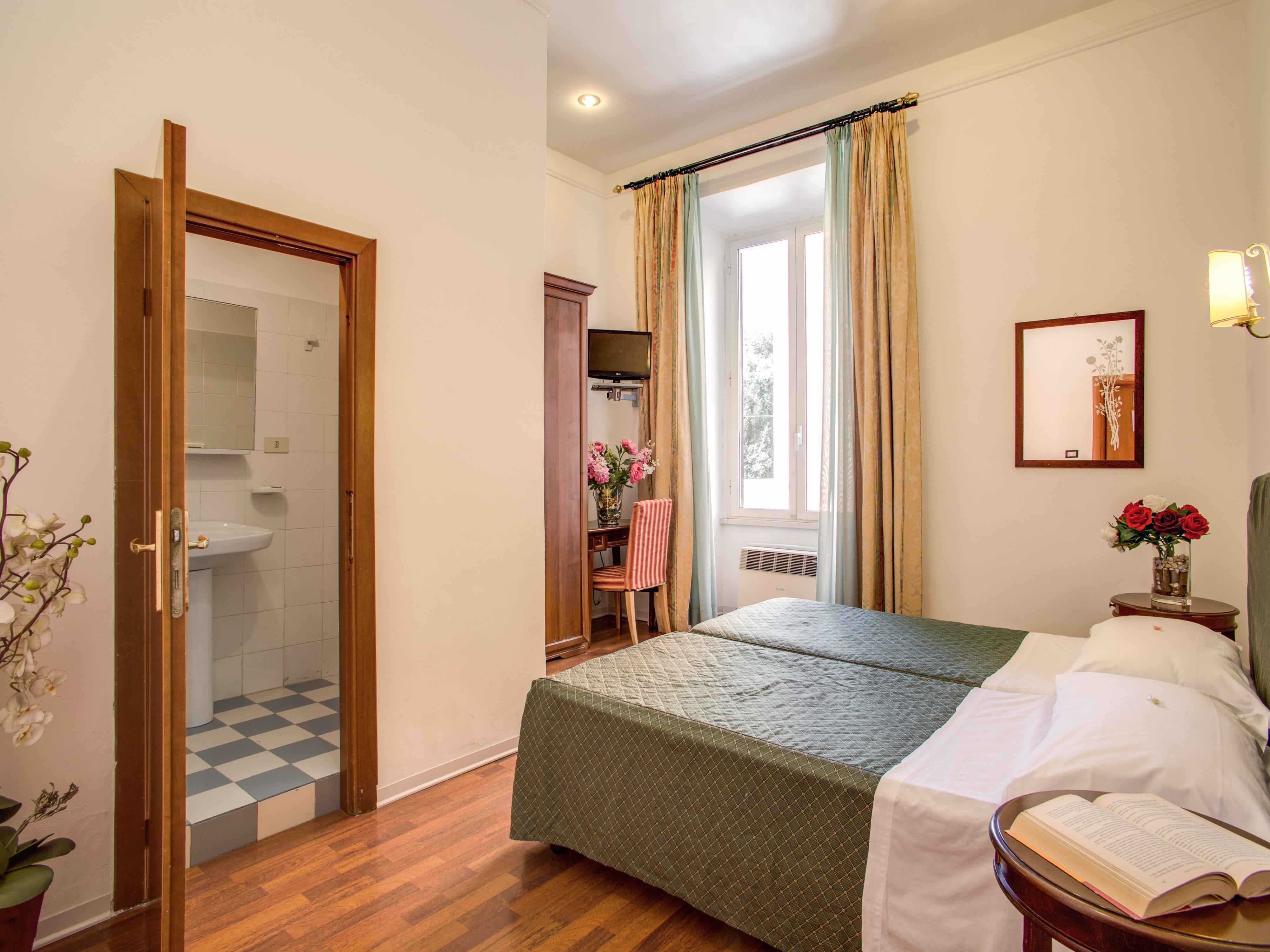 Double or Twin - Free WiFi access - Breakfast included