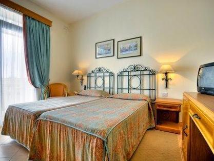 Double or Twin Room with Sea View