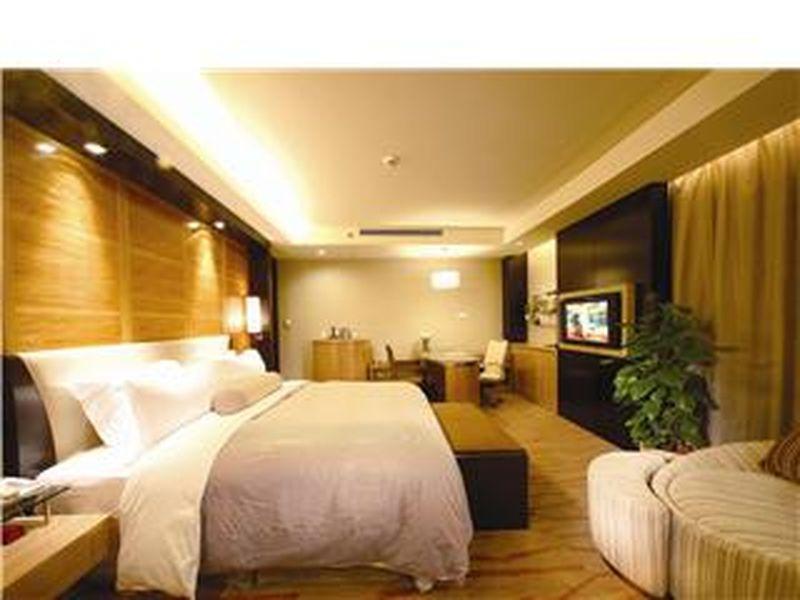 Executive King Bed