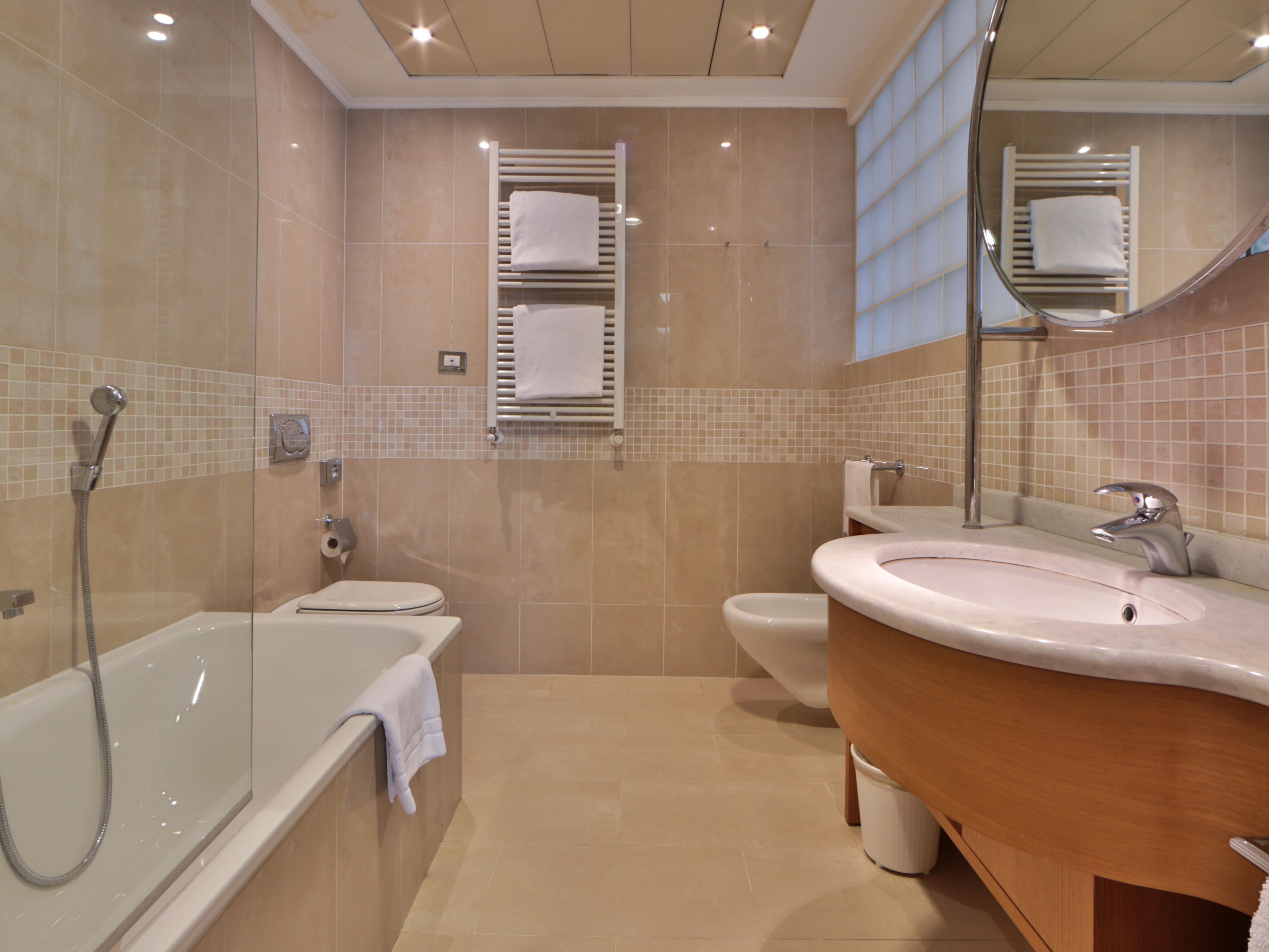 Atahotel