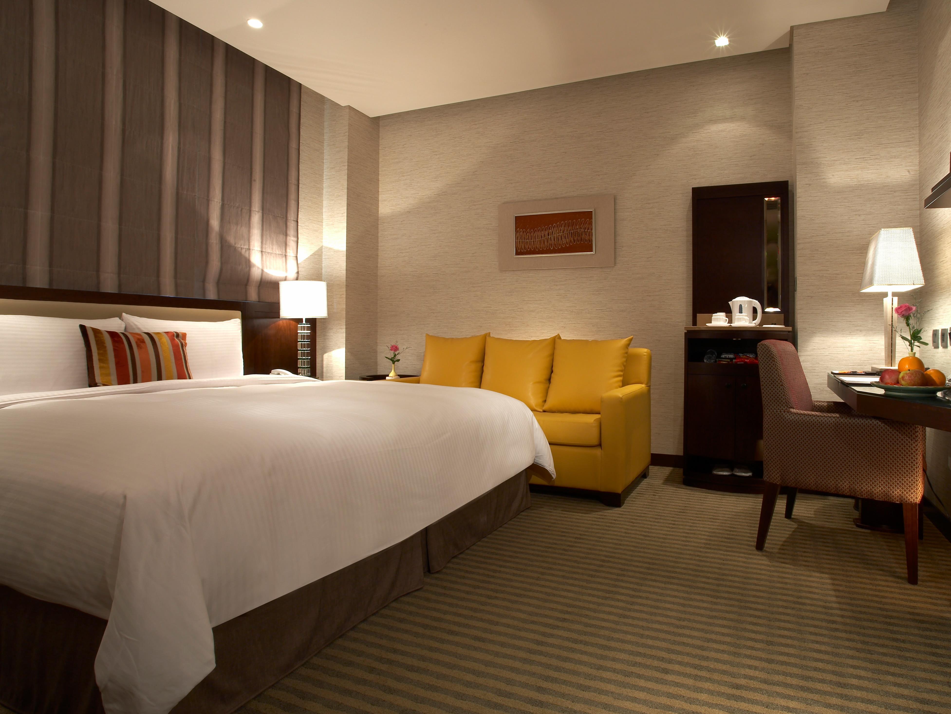 Luxury Suite - Free WiFi access - Breakfast included