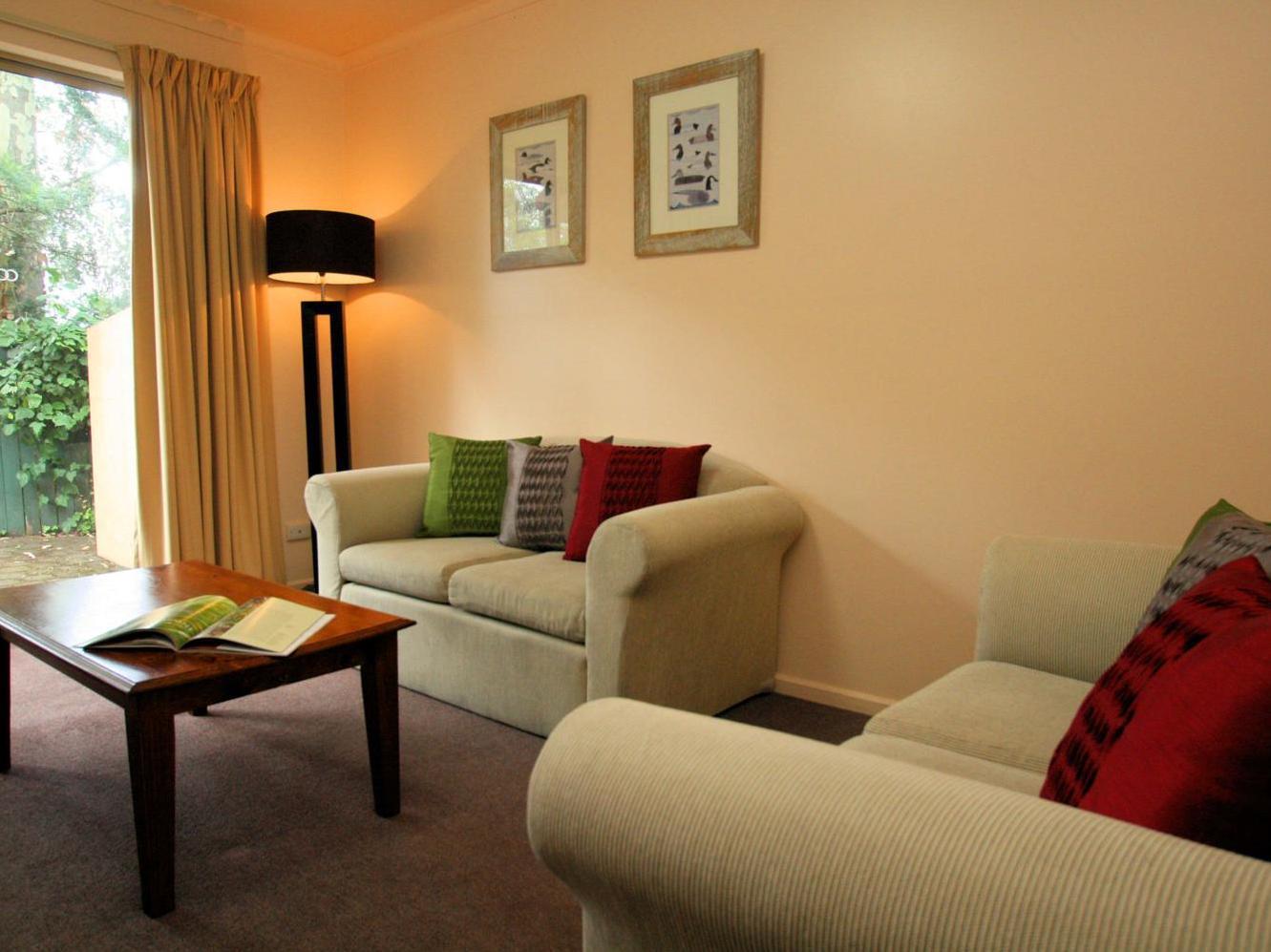 Elphin Villas Motel Australia FAQ 2016, What facilities are there in Elphin Villas Motel Australia 2016, What Languages Spoken are Supported in Elphin Villas Motel Australia 2016, Which payment cards are accepted in Elphin Villas Motel Australia , Australia Elphin Villas Motel room facilities and services Q&A 2016, Australia Elphin Villas Motel online booking services 2016, Australia Elphin Villas Motel address 2016, Australia Elphin Villas Motel telephone number 2016,Australia Elphin Villas Motel map 2016, Australia Elphin Villas Motel traffic guide 2016, how to go Australia Elphin Villas Motel, Australia Elphin Villas Motel booking online 2016, Australia Elphin Villas Motel room types 2016.