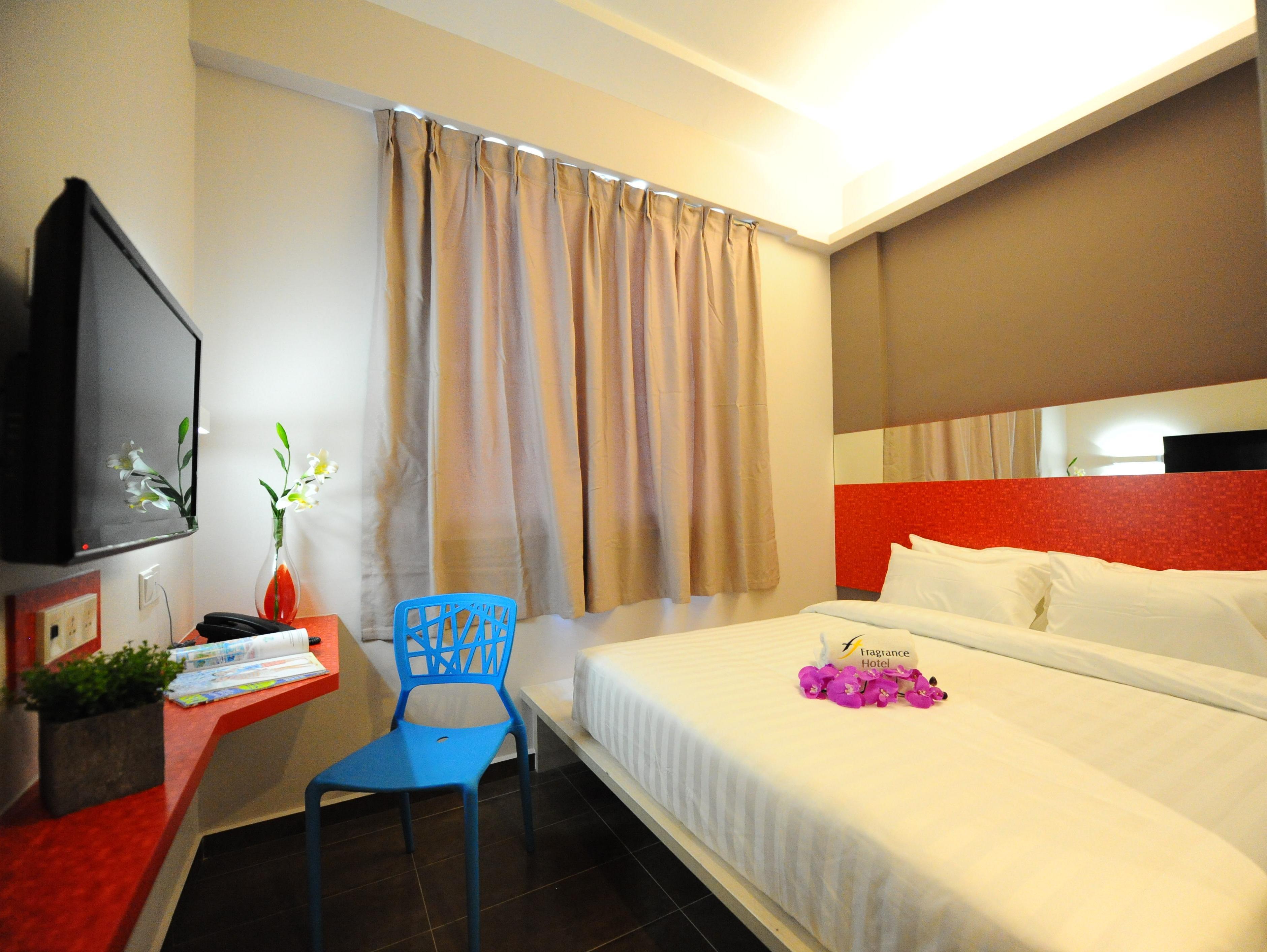 Fragrance Hotel - Pearl Singapore FAQ 2016, What facilities are there in Fragrance Hotel - Pearl Singapore 2016, What Languages Spoken are Supported in Fragrance Hotel - Pearl Singapore 2016, Which payment cards are accepted in Fragrance Hotel - Pearl Singapore , Singapore Fragrance Hotel - Pearl room facilities and services Q&A 2016, Singapore Fragrance Hotel - Pearl online booking services 2016, Singapore Fragrance Hotel - Pearl address 2016, Singapore Fragrance Hotel - Pearl telephone number 2016,Singapore Fragrance Hotel - Pearl map 2016, Singapore Fragrance Hotel - Pearl traffic guide 2016, how to go Singapore Fragrance Hotel - Pearl, Singapore Fragrance Hotel - Pearl booking online 2016, Singapore Fragrance Hotel - Pearl room types 2016.