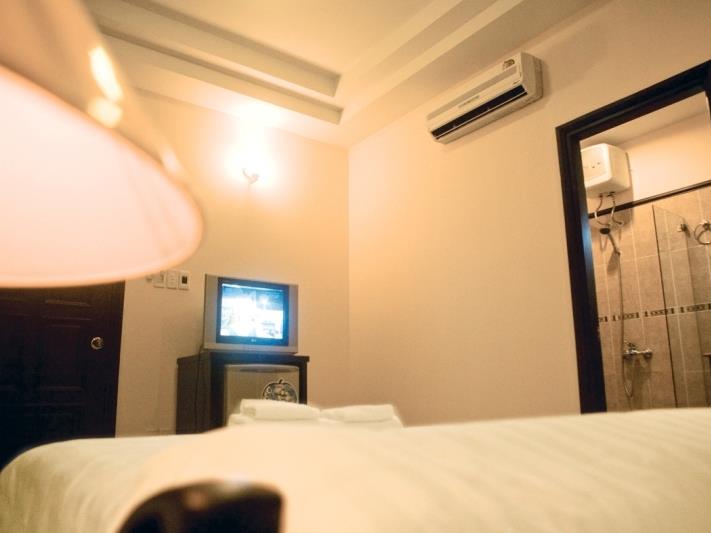 Saigon Zoom Hotel Hong Kong FAQ 2016, What facilities are there in Saigon Zoom Hotel Hong Kong 2016, What Languages Spoken are Supported in Saigon Zoom Hotel Hong Kong 2016, Which payment cards are accepted in Saigon Zoom Hotel Hong Kong , Hong Kong Saigon Zoom Hotel room facilities and services Q&A 2016, Hong Kong Saigon Zoom Hotel online booking services 2016, Hong Kong Saigon Zoom Hotel address 2016, Hong Kong Saigon Zoom Hotel telephone number 2016,Hong Kong Saigon Zoom Hotel map 2016, Hong Kong Saigon Zoom Hotel traffic guide 2016, how to go Hong Kong Saigon Zoom Hotel, Hong Kong Saigon Zoom Hotel booking online 2016, Hong Kong Saigon Zoom Hotel room types 2016.