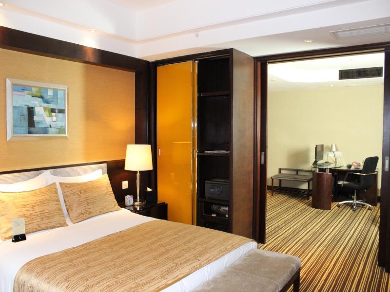 Hotel-Upgraded!