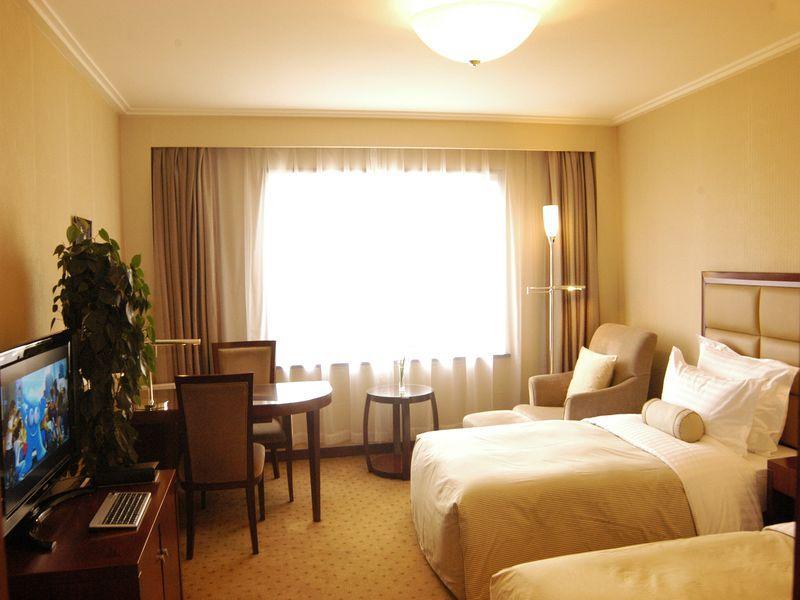 Deluxe Twin Bed