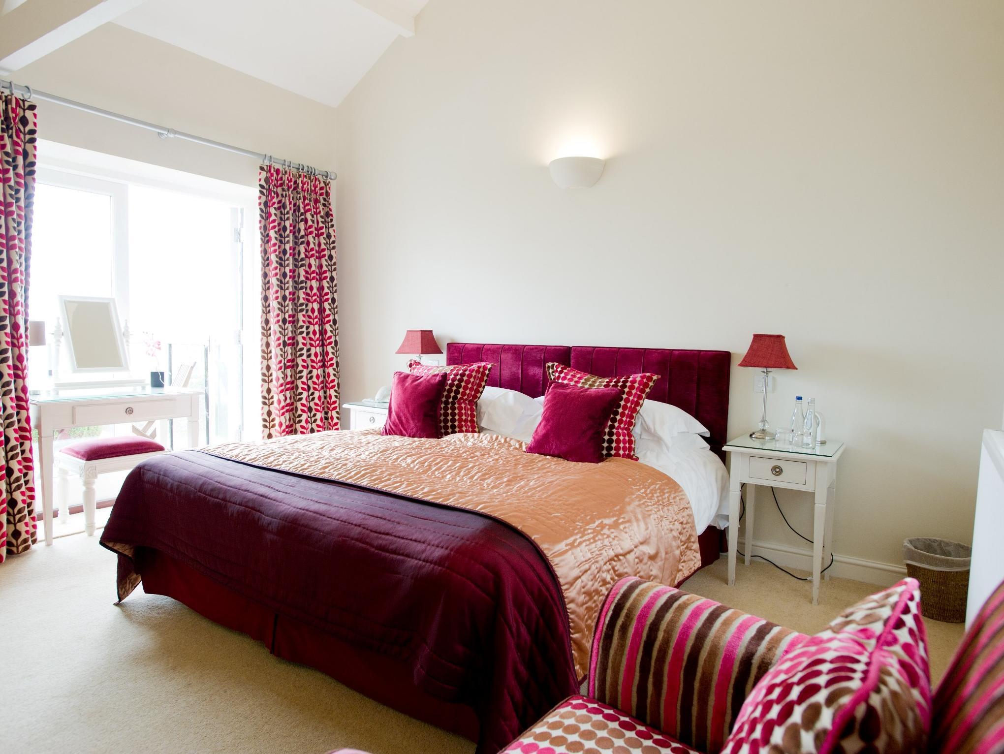 Deluxe Double Room - Free WiFi access - Breakfast included