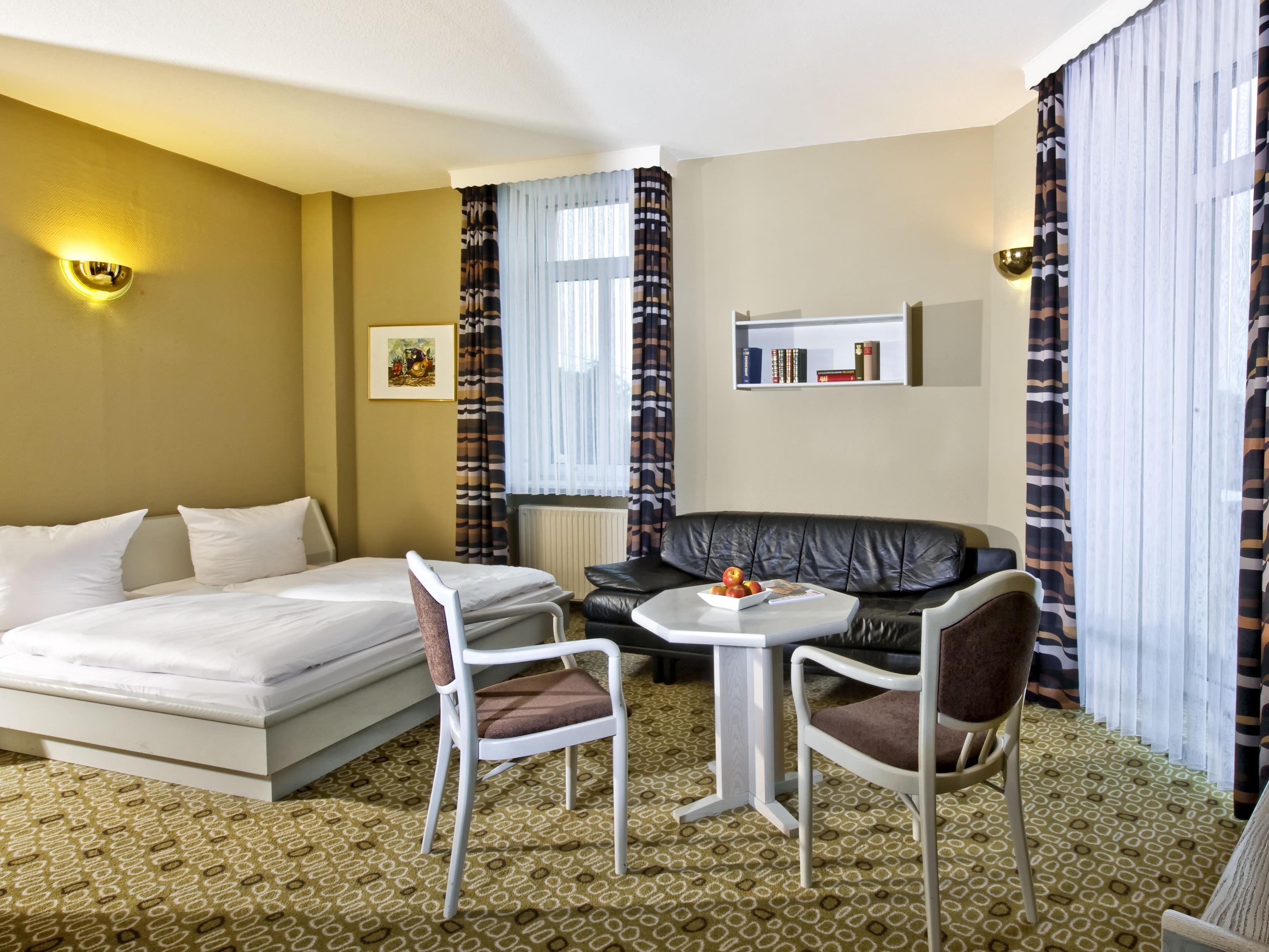 TRYP