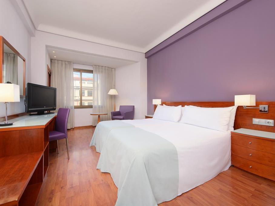 TRYP