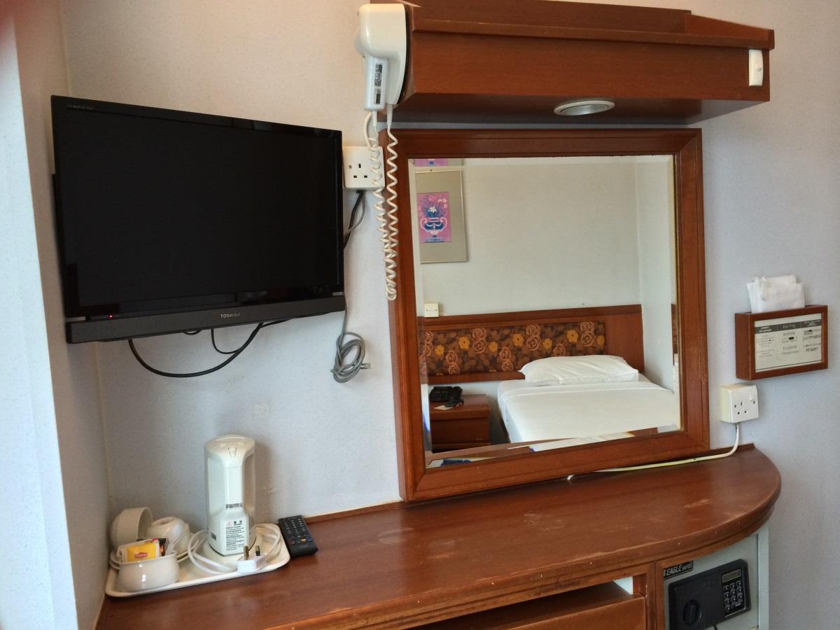 Standard Single Room - Free WiFi access - Breakfast included