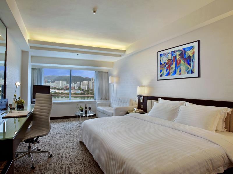 Executive Club - Free WiFi access - Breakfast included