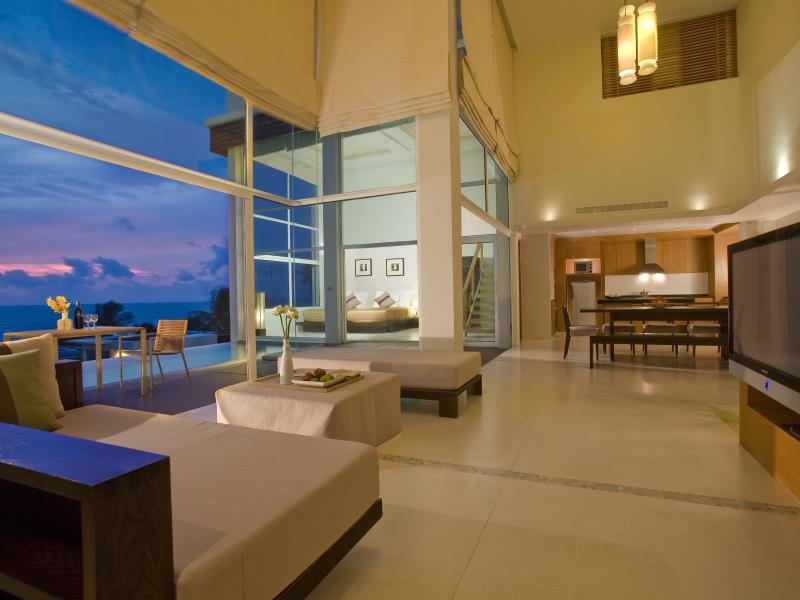 2 Bedroom Pool Residence - Free WiFi access - Breakfast included