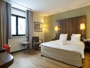 Hilton Brussels City Hotel Brussels FAQ 2017, What facilities are there in Hilton Brussels City Hotel Brussels 2017, What Languages Spoken are Supported in Hilton Brussels City Hotel Brussels 2017, Which payment cards are accepted in Hilton Brussels City Hotel Brussels , Brussels Hilton Brussels City Hotel room facilities and services Q&A 2017, Brussels Hilton Brussels City Hotel online booking services 2017, Brussels Hilton Brussels City Hotel address 2017, Brussels Hilton Brussels City Hotel telephone number 2017,Brussels Hilton Brussels City Hotel map 2017, Brussels Hilton Brussels City Hotel traffic guide 2017, how to go Brussels Hilton Brussels City Hotel, Brussels Hilton Brussels City Hotel booking online 2017, Brussels Hilton Brussels City Hotel room types 2017.
