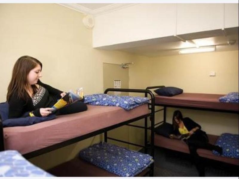 Backpackers-4