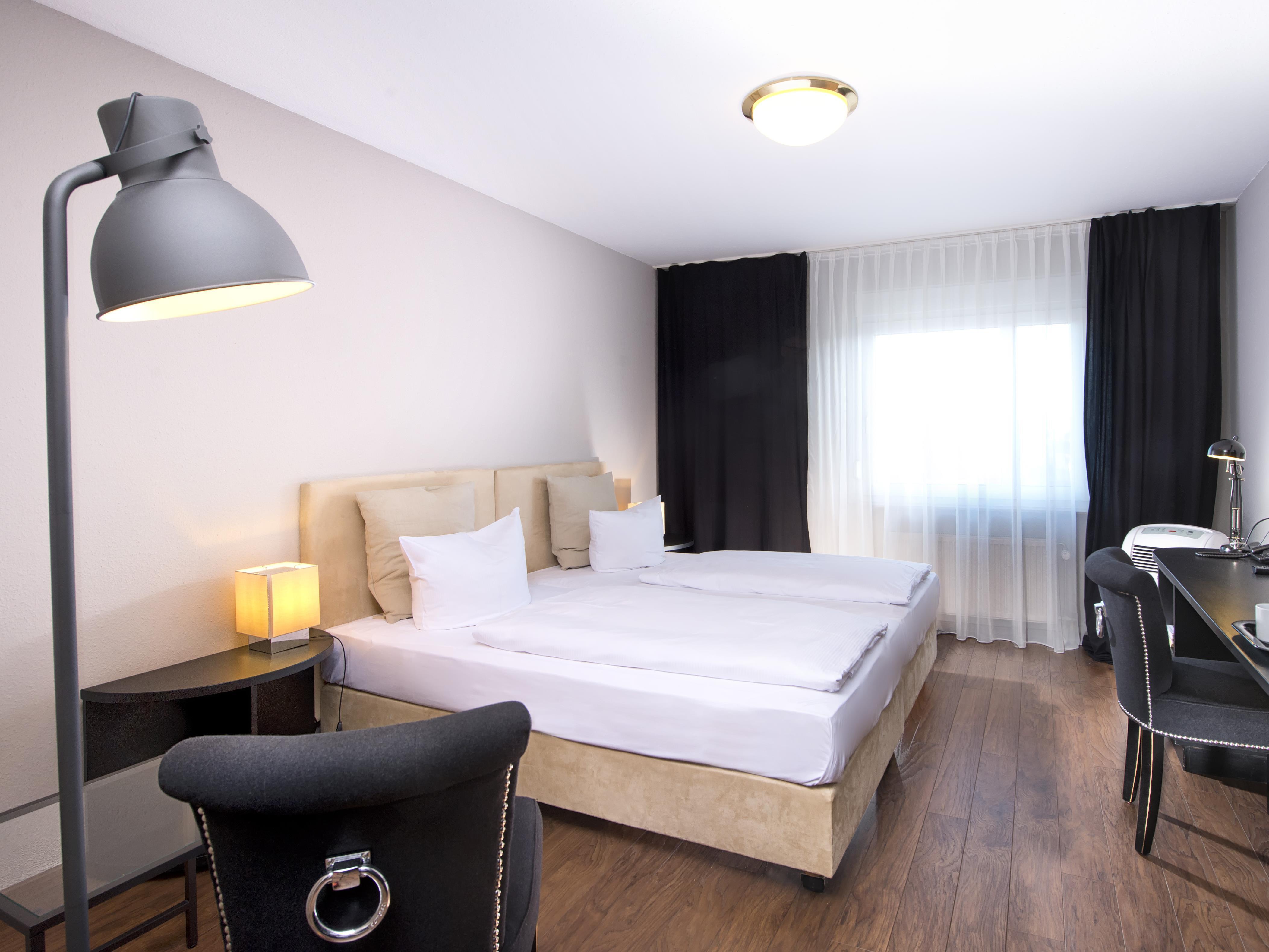 TRYP