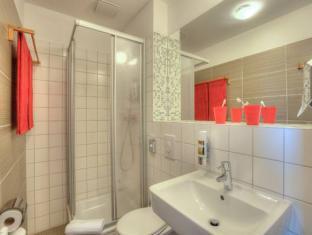 Quintuple Room Non Refundable - Free WiFi access