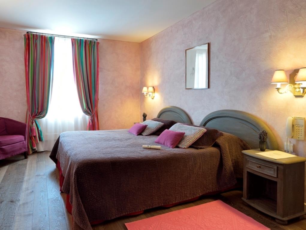 Character Double or Twin Room - Best price guarantee