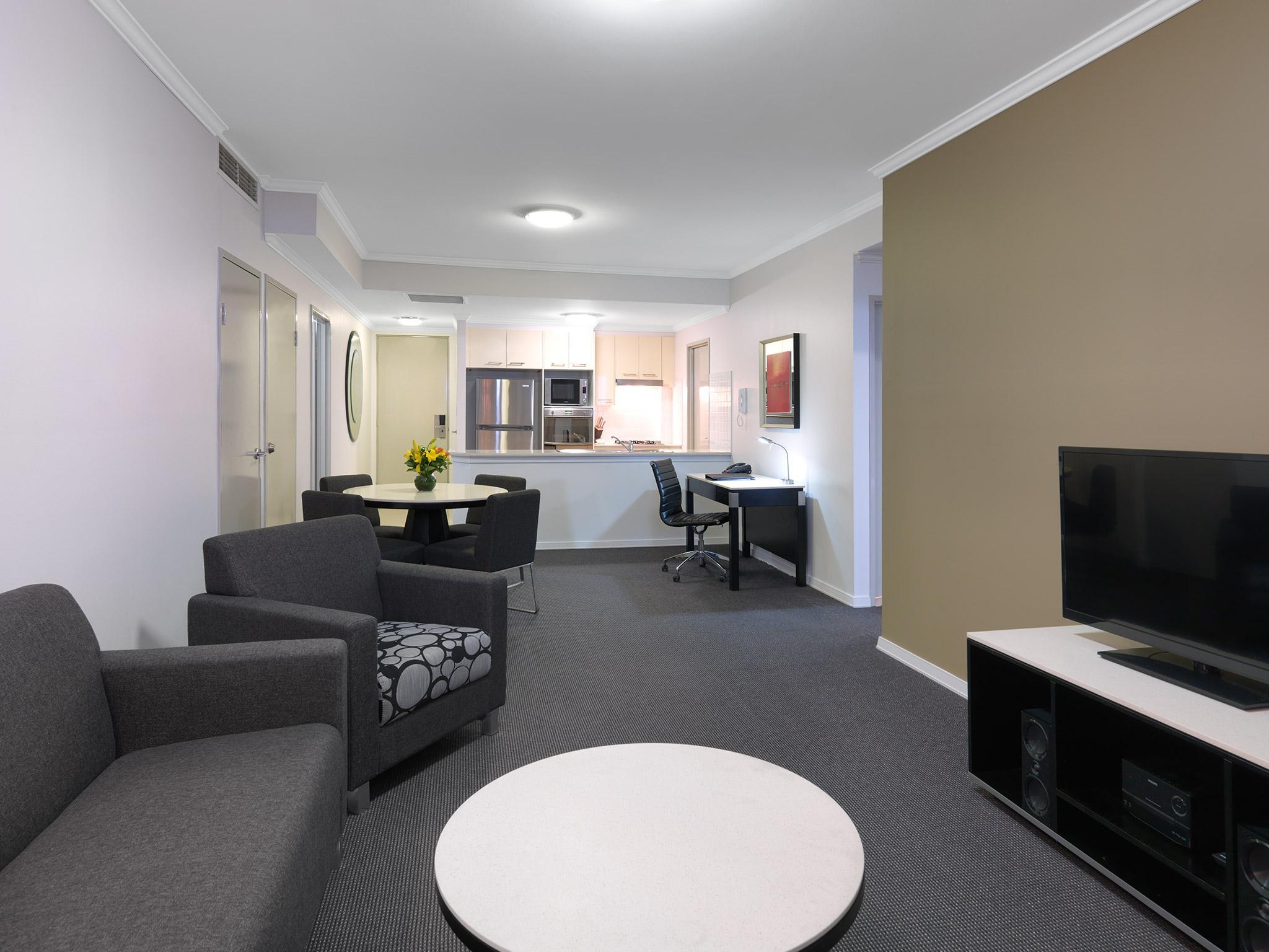 Modern Suite with 2 Bedrooms - Free WiFi access