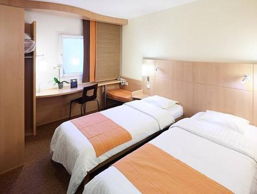 Ibis Praha Old Town Hotel Prague FAQ 2017, What facilities are there in Ibis Praha Old Town Hotel Prague 2017, What Languages Spoken are Supported in Ibis Praha Old Town Hotel Prague 2017, Which payment cards are accepted in Ibis Praha Old Town Hotel Prague , Prague Ibis Praha Old Town Hotel room facilities and services Q&A 2017, Prague Ibis Praha Old Town Hotel online booking services 2017, Prague Ibis Praha Old Town Hotel address 2017, Prague Ibis Praha Old Town Hotel telephone number 2017,Prague Ibis Praha Old Town Hotel map 2017, Prague Ibis Praha Old Town Hotel traffic guide 2017, how to go Prague Ibis Praha Old Town Hotel, Prague Ibis Praha Old Town Hotel booking online 2017, Prague Ibis Praha Old Town Hotel room types 2017.