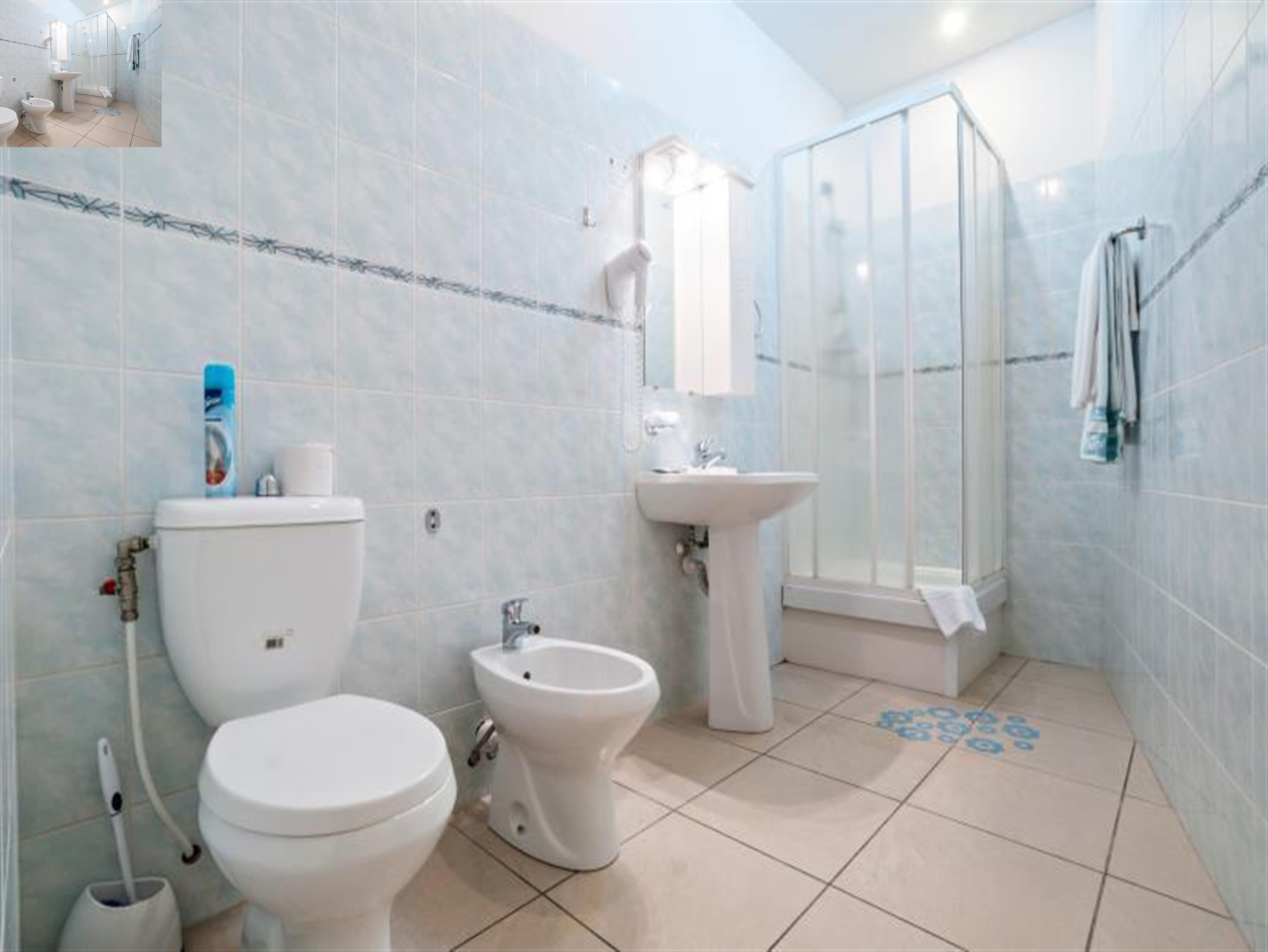 Standard Double Twin - Free WiFi access - Breakfast included