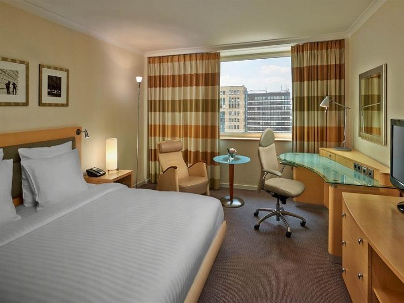Hotel-Ambassador