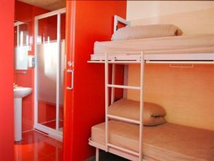 Hostel-Triple