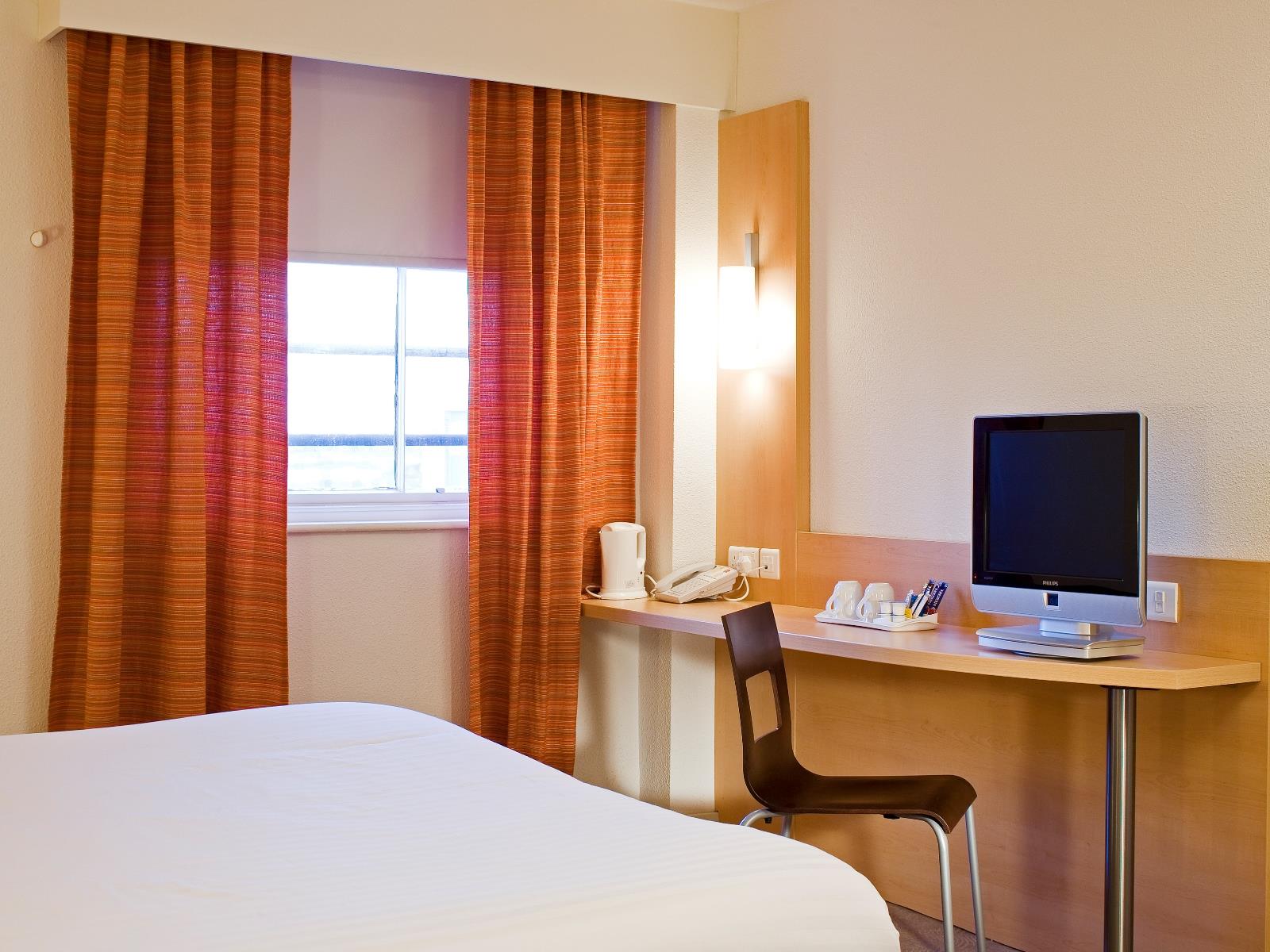Double Room With 1 Double Bed - Best price guarantee