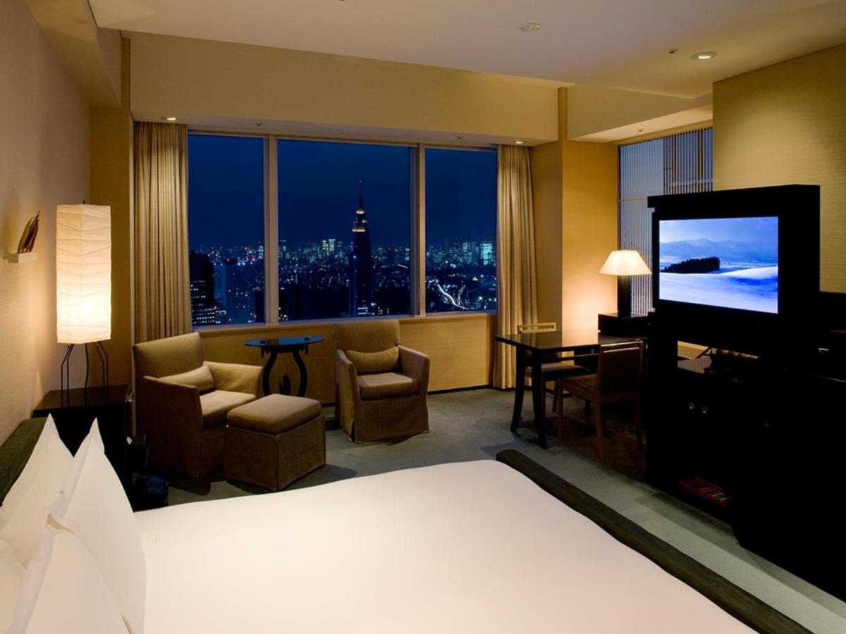 Early Bird-Park Deluxe Room King - Free WiFi access