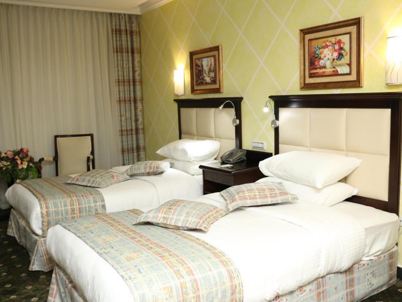 Hotel-Junior