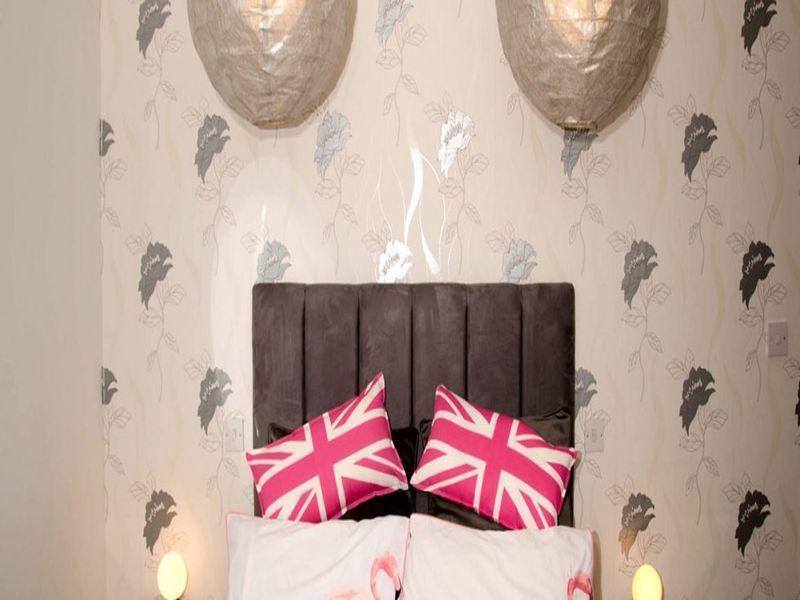 Newton House United Kingdom FAQ 2016, What facilities are there in Newton House United Kingdom 2016, What Languages Spoken are Supported in Newton House United Kingdom 2016, Which payment cards are accepted in Newton House United Kingdom , United Kingdom Newton House room facilities and services Q&A 2016, United Kingdom Newton House online booking services 2016, United Kingdom Newton House address 2016, United Kingdom Newton House telephone number 2016,United Kingdom Newton House map 2016, United Kingdom Newton House traffic guide 2016, how to go United Kingdom Newton House, United Kingdom Newton House booking online 2016, United Kingdom Newton House room types 2016.
