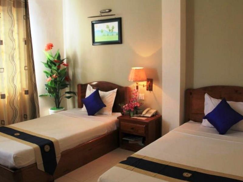 Deluxe Twin With Breakfast - Free WiFi access - Breakfast included