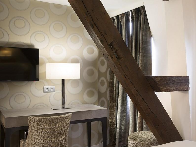 Business Room - Free WiFi access