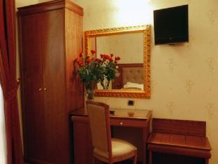 Hotel Serena Italy FAQ 2016, What facilities are there in Hotel Serena Italy 2016, What Languages Spoken are Supported in Hotel Serena Italy 2016, Which payment cards are accepted in Hotel Serena Italy , Italy Hotel Serena room facilities and services Q&A 2016, Italy Hotel Serena online booking services 2016, Italy Hotel Serena address 2016, Italy Hotel Serena telephone number 2016,Italy Hotel Serena map 2016, Italy Hotel Serena traffic guide 2016, how to go Italy Hotel Serena, Italy Hotel Serena booking online 2016, Italy Hotel Serena room types 2016.