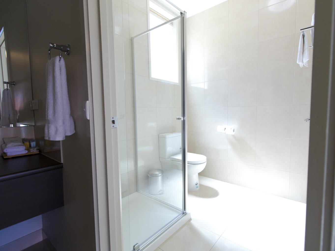Quality Inn Colonial Bendigo
 FAQ 2016, What facilities are there in Quality Inn Colonial Bendigo
 2016, What Languages Spoken are Supported in Quality Inn Colonial Bendigo
 2016, Which payment cards are accepted in Quality Inn Colonial Bendigo
 , Bendigo
 Quality Inn Colonial room facilities and services Q&A 2016, Bendigo
 Quality Inn Colonial online booking services 2016, Bendigo
 Quality Inn Colonial address 2016, Bendigo
 Quality Inn Colonial telephone number 2016,Bendigo
 Quality Inn Colonial map 2016, Bendigo
 Quality Inn Colonial traffic guide 2016, how to go Bendigo
 Quality Inn Colonial, Bendigo
 Quality Inn Colonial booking online 2016, Bendigo
 Quality Inn Colonial room types 2016.