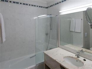 Vila Gale Porto Hotel Portugal FAQ 2017, What facilities are there in Vila Gale Porto Hotel Portugal 2017, What Languages Spoken are Supported in Vila Gale Porto Hotel Portugal 2017, Which payment cards are accepted in Vila Gale Porto Hotel Portugal , Portugal Vila Gale Porto Hotel room facilities and services Q&A 2017, Portugal Vila Gale Porto Hotel online booking services 2017, Portugal Vila Gale Porto Hotel address 2017, Portugal Vila Gale Porto Hotel telephone number 2017,Portugal Vila Gale Porto Hotel map 2017, Portugal Vila Gale Porto Hotel traffic guide 2017, how to go Portugal Vila Gale Porto Hotel, Portugal Vila Gale Porto Hotel booking online 2017, Portugal Vila Gale Porto Hotel room types 2017.