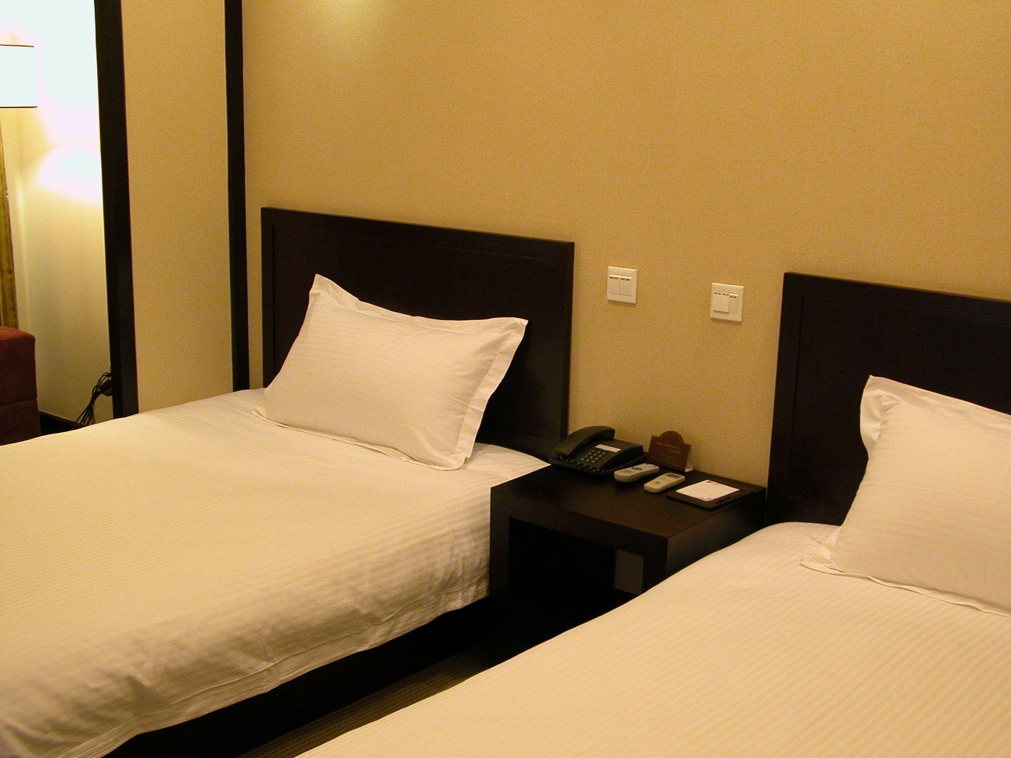 Baolong Homelike (Wusong Branch) Hotel Shanghai FAQ 2016, What facilities are there in Baolong Homelike (Wusong Branch) Hotel Shanghai 2016, What Languages Spoken are Supported in Baolong Homelike (Wusong Branch) Hotel Shanghai 2016, Which payment cards are accepted in Baolong Homelike (Wusong Branch) Hotel Shanghai , Shanghai Baolong Homelike (Wusong Branch) Hotel room facilities and services Q&A 2016, Shanghai Baolong Homelike (Wusong Branch) Hotel online booking services 2016, Shanghai Baolong Homelike (Wusong Branch) Hotel address 2016, Shanghai Baolong Homelike (Wusong Branch) Hotel telephone number 2016,Shanghai Baolong Homelike (Wusong Branch) Hotel map 2016, Shanghai Baolong Homelike (Wusong Branch) Hotel traffic guide 2016, how to go Shanghai Baolong Homelike (Wusong Branch) Hotel, Shanghai Baolong Homelike (Wusong Branch) Hotel booking online 2016, Shanghai Baolong Homelike (Wusong Branch) Hotel room types 2016.