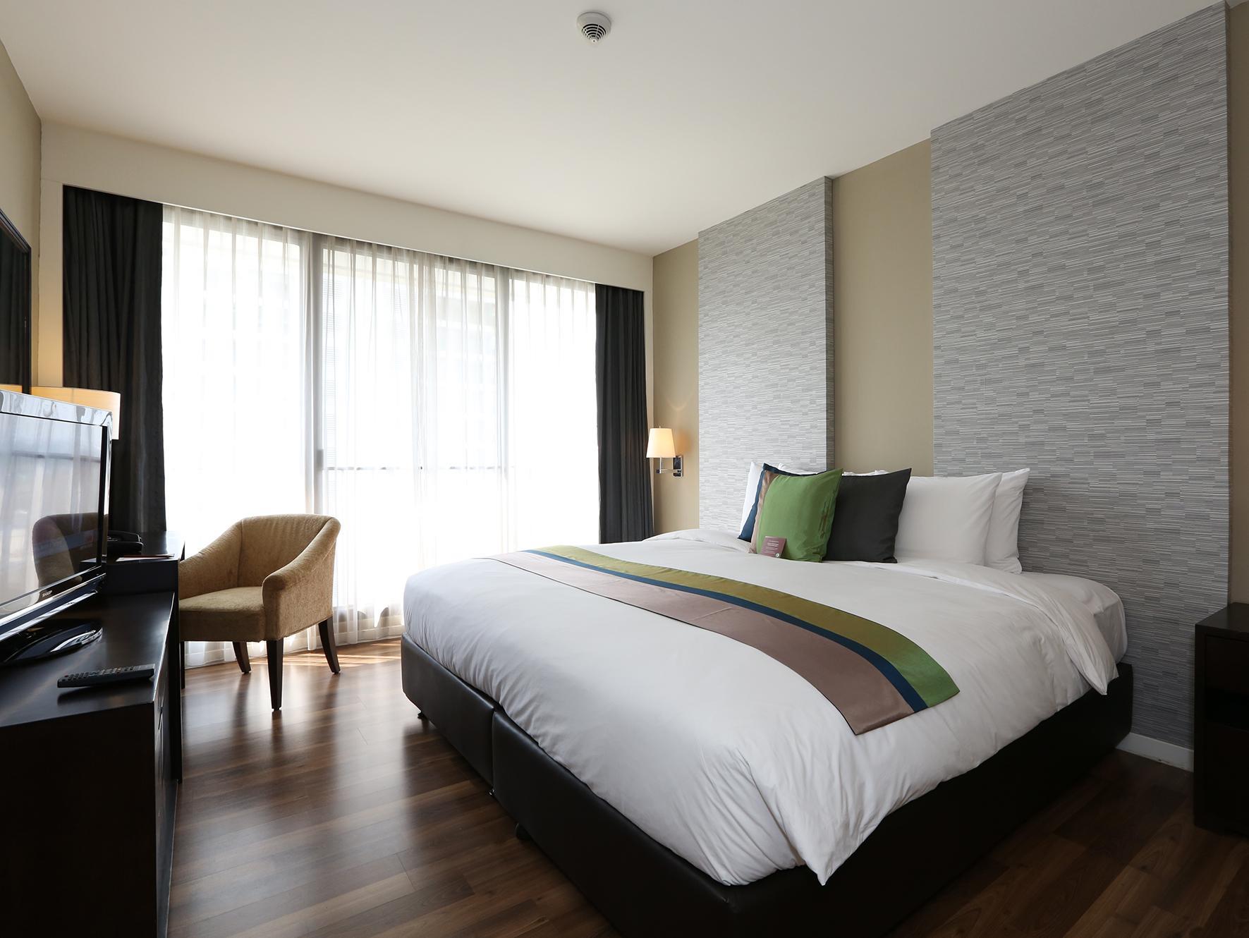 1 Bedroom Suite with Breakfast - Free WiFi access - Breakfast included