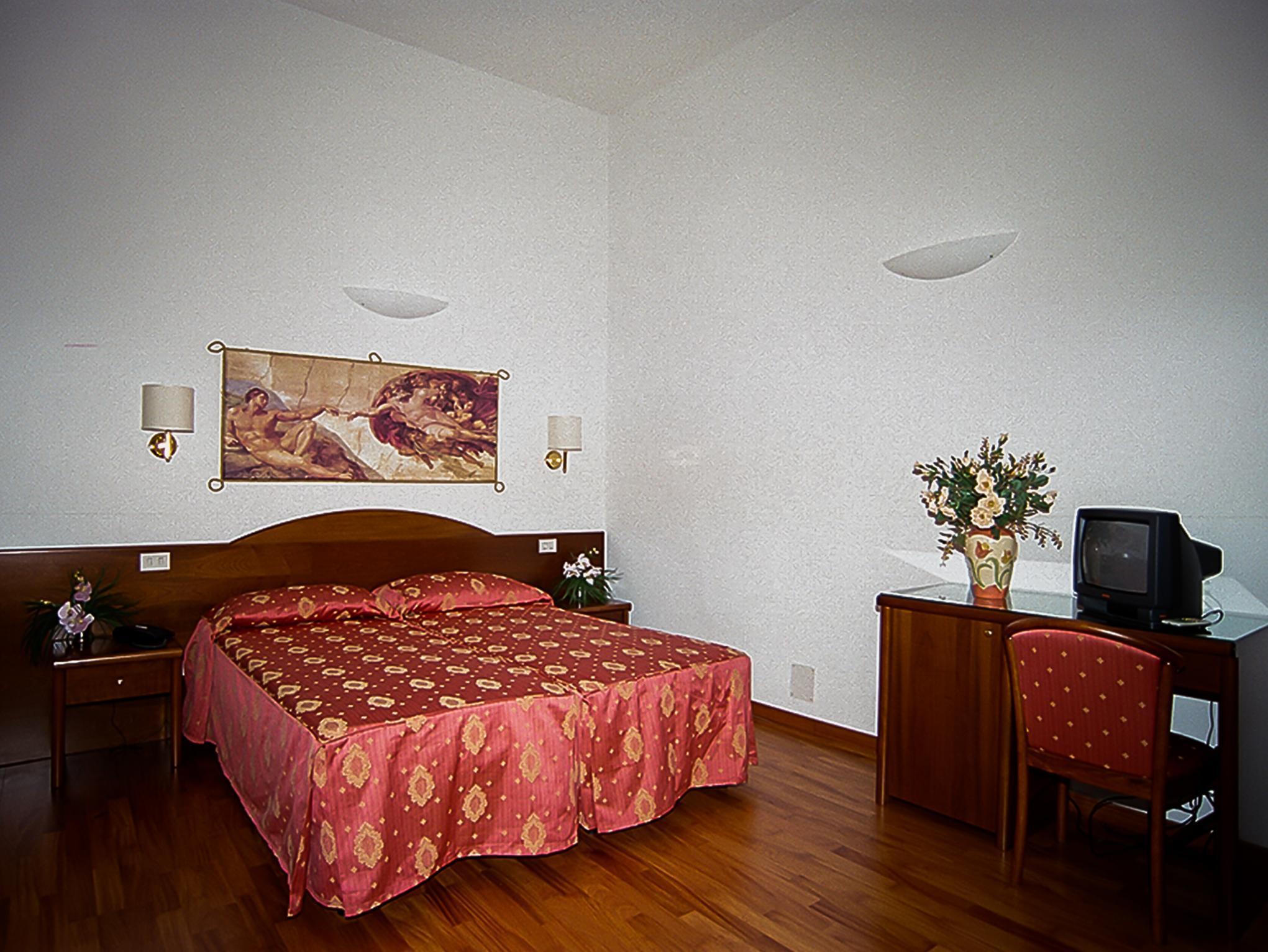 Double Room - Free WiFi access - Breakfast included