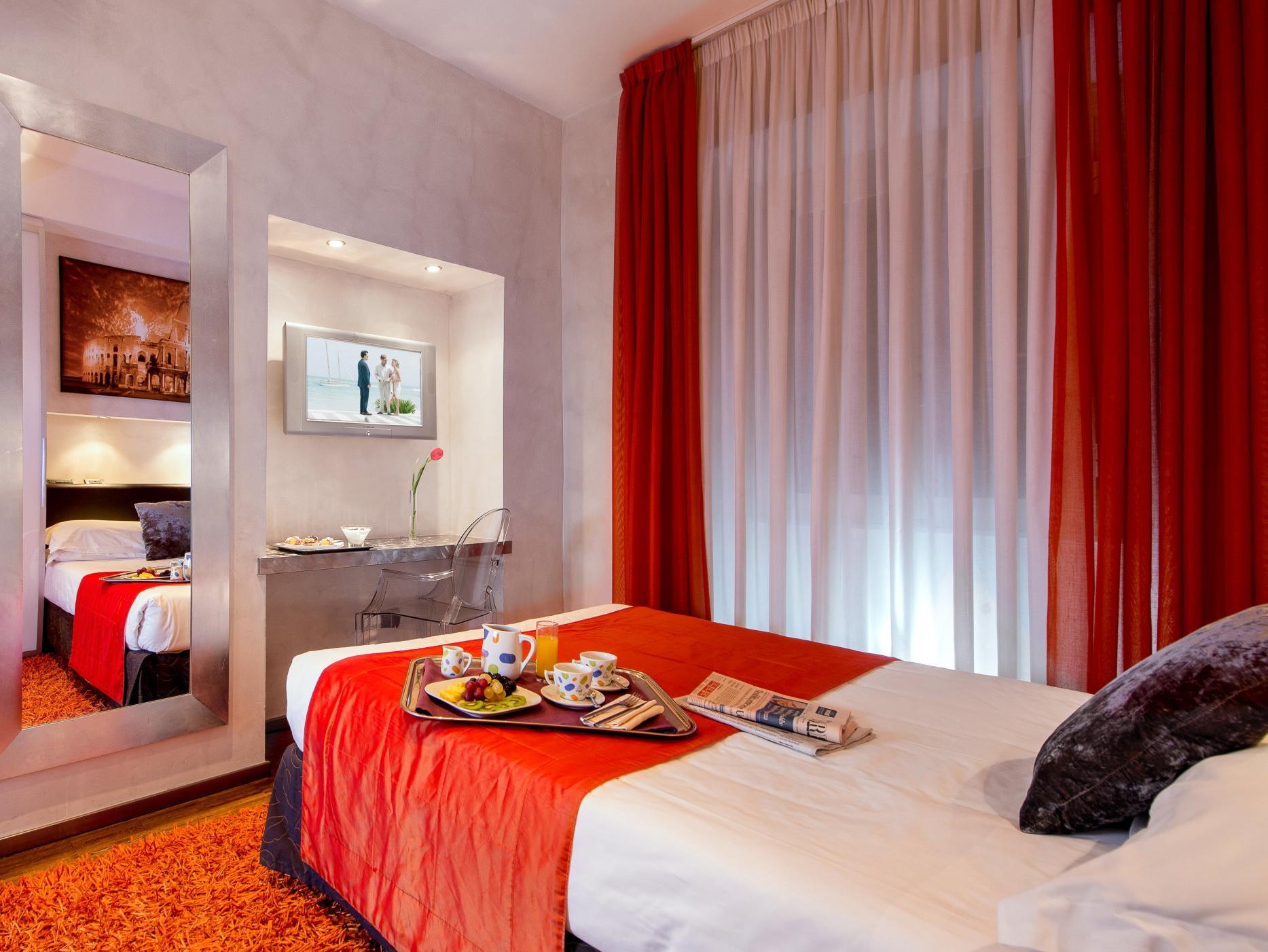 Hotel-Small