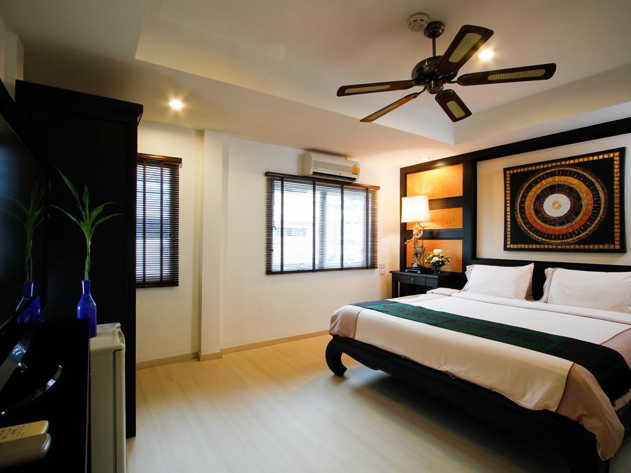 Hotel-The