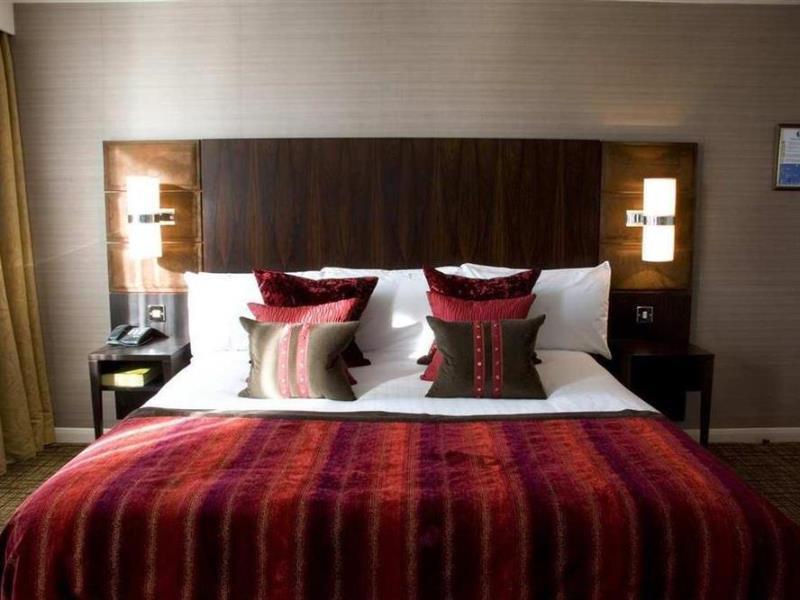 1 Queen Plus Single Bed - Best price guarantee