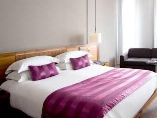Double Hilton Deluxe Room - Best price guarantee
