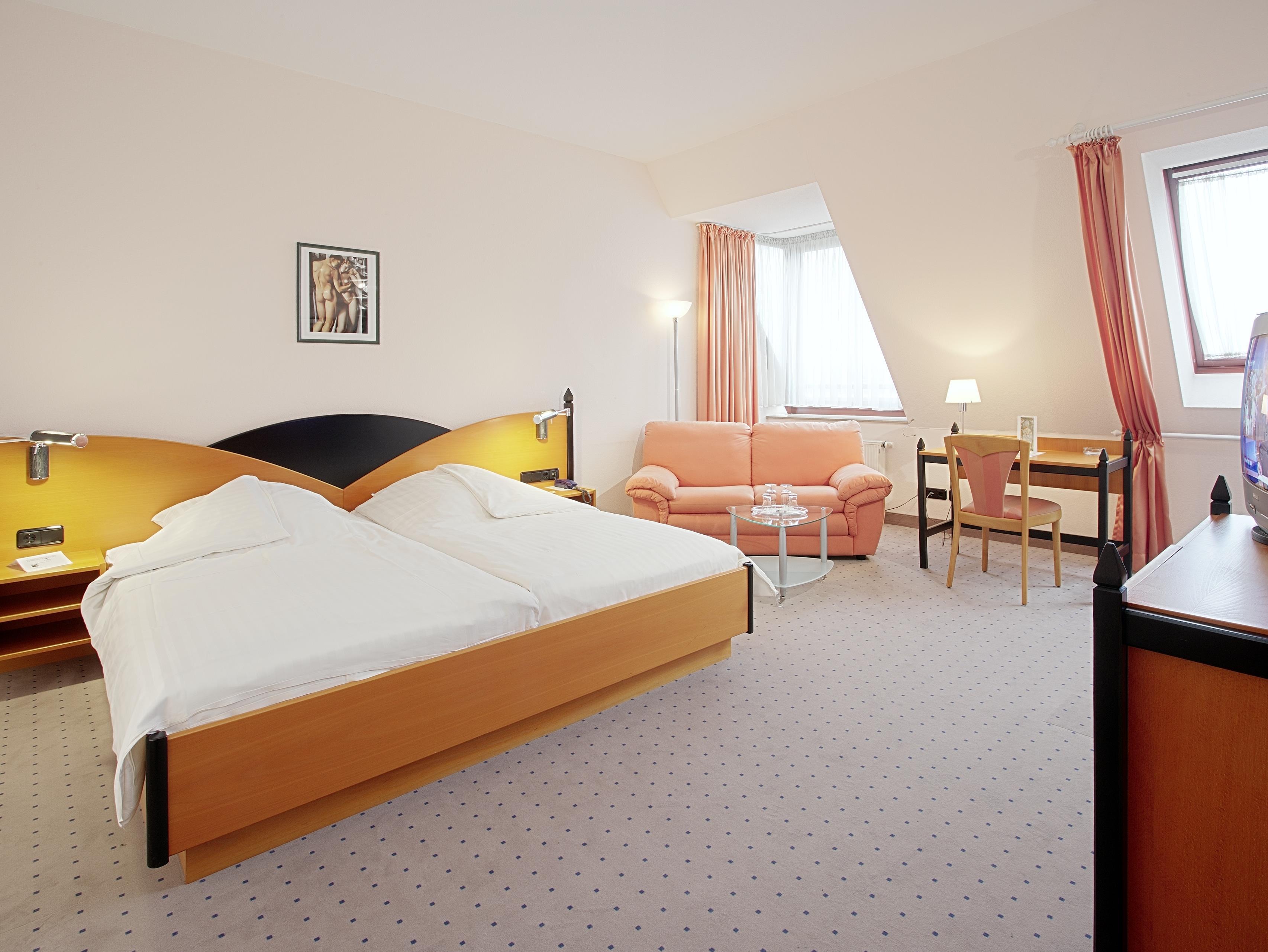 TRYP