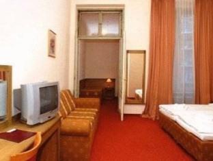 Roomis