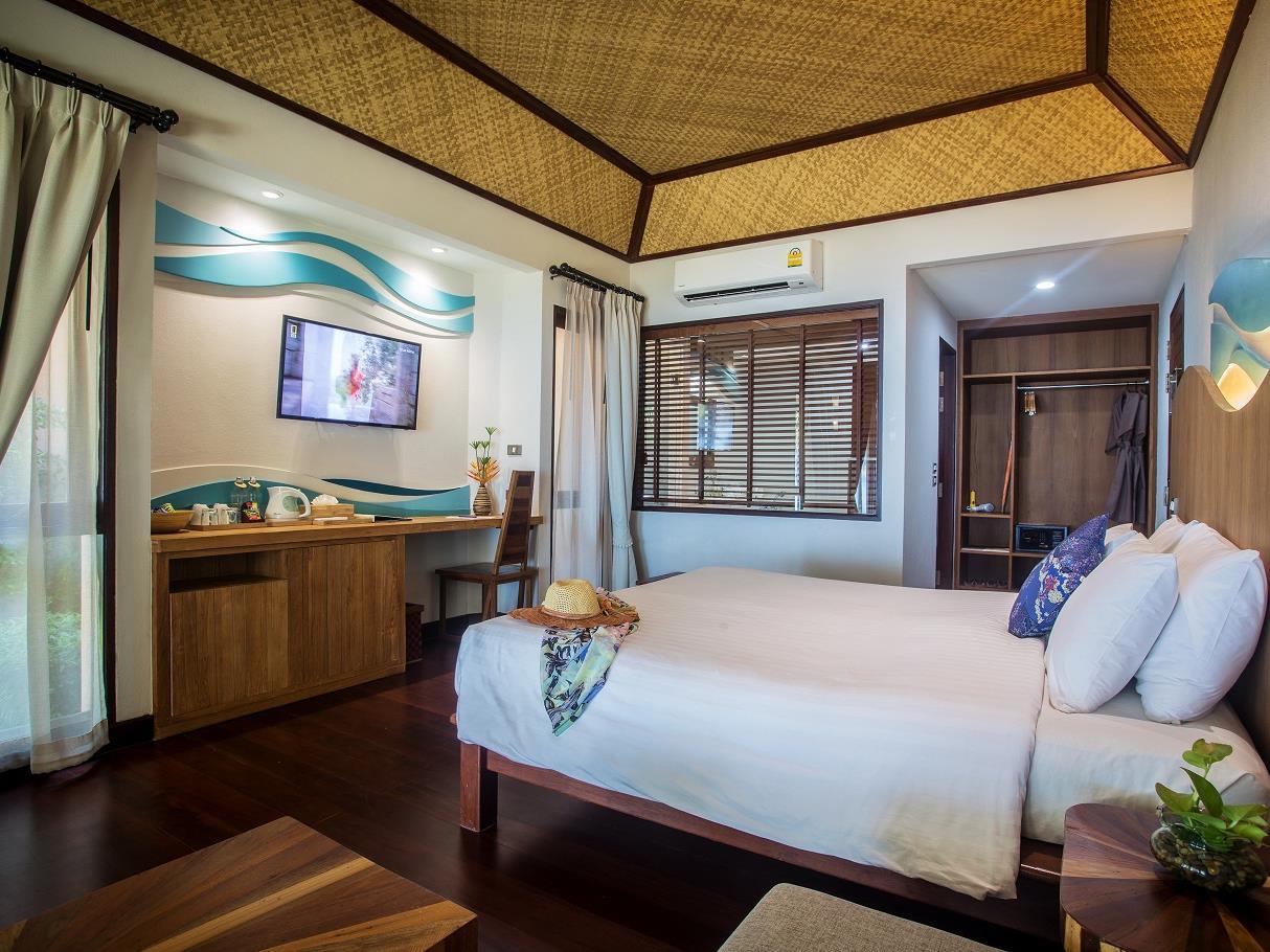 Deluxe Beachfront - Free WiFi access - Breakfast included