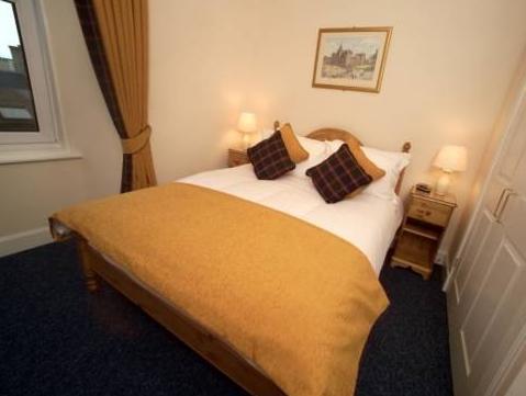 One-Bedroom Apartment Hot Deal - Best price guarantee