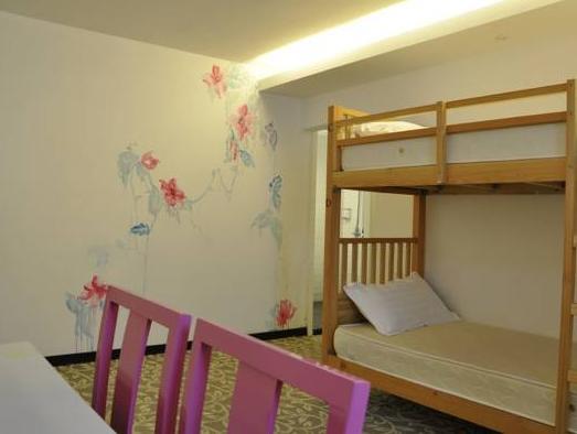 Hostel-Twinis