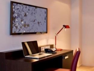 Deluxe Double Bed Room - Free WiFi access - Breakfast included