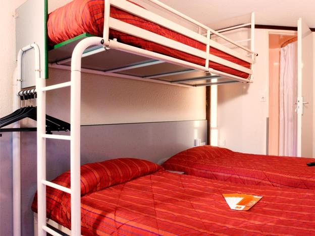 Triple Room - 3 Single Beds - Free WiFi access